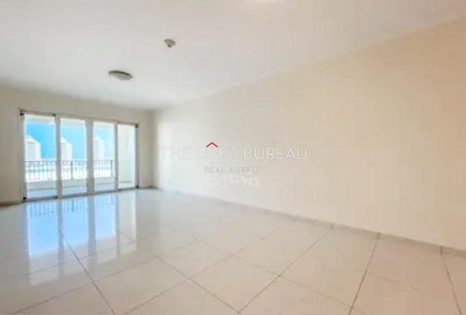 912516 - Property Image 2