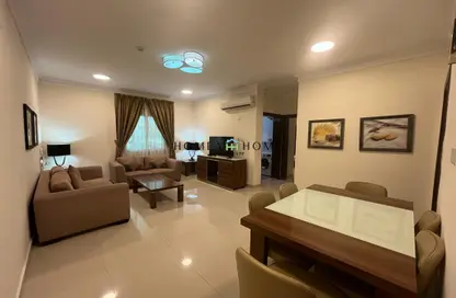 Living Room image for: Apartment - 2 Bedrooms - 2 Bathrooms for rent in Umm Ghuwalina - Umm Ghuwailina - Doha, Image 1