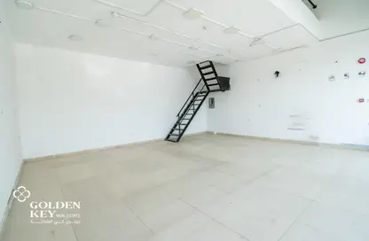 Retail - Studio - 1 Bathroom for rent in Industrial Area 1 - Industrial Area - Doha