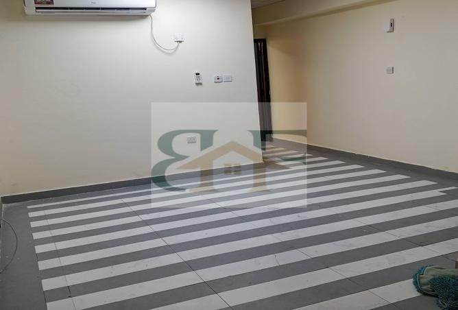 985202 - Property Image 2