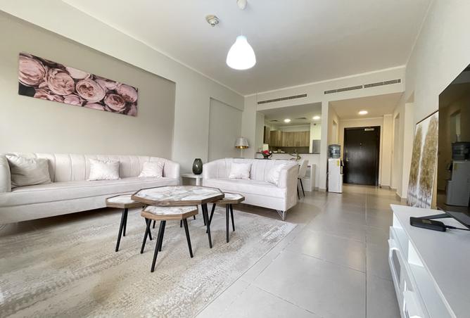 990562 - Property Image 2