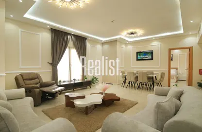 Apartment - 2 Bedrooms - 3 Bathrooms for sale in Catania - La Piazza - Fox Hills - Lusail