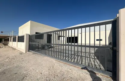 Warehouse - Studio - 6 Bathrooms for rent in East Industrial Street - Birkat Al Awamer - Al Wakra
