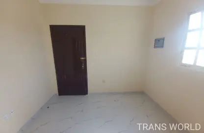 Apartment - Studio - 1 Bathroom for rent in Mamoura 18 - Al Maamoura - Doha