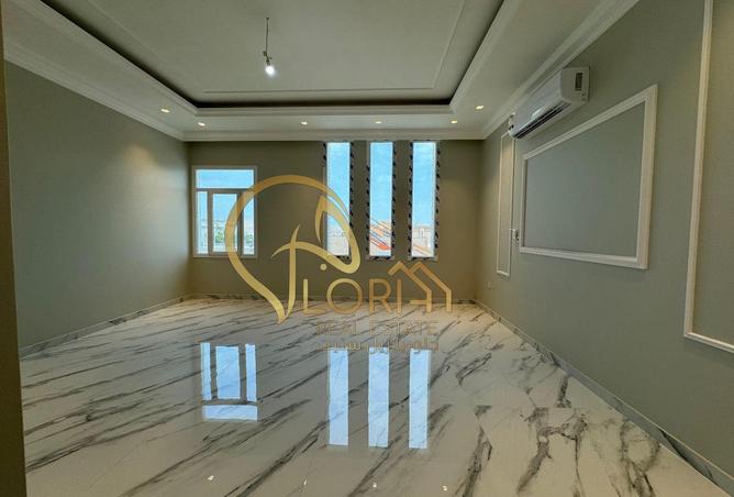 941617 - Property Image 2