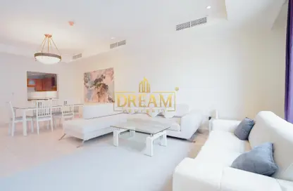 Apartment - 1 Bedroom - 2 Bathrooms for rent in Porto Arabia - The Pearl Island - Doha