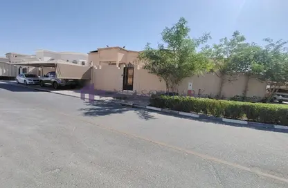 Villa - 4 Bedrooms - 6 Bathrooms for sale in Ain Khaled Villas - Ain Khaled - Doha