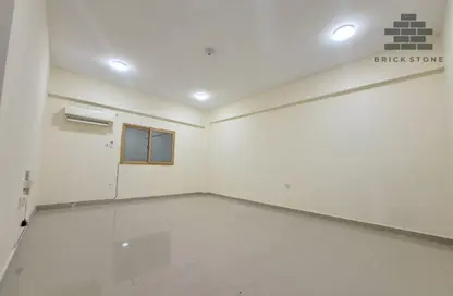 Apartment - 3 Bedrooms - 2 Bathrooms for rent in Anas Street - Fereej Bin Mahmoud North - Fereej Bin Mahmoud - Doha