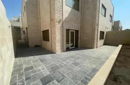 Villa - 4 Bedrooms - 5 Bathrooms for rent in Mamoura 18 - Al Maamoura - Doha