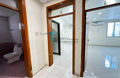 Apartment - 1 Bedroom - 1 Bathroom for rent in Mamoura 18 - Al Maamoura - Doha