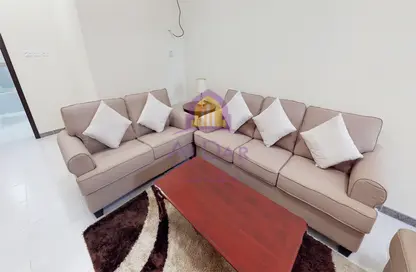 Living Room image for: Apartment - 2 Bedrooms - 2 Bathrooms for rent in Building 36 - Fereej Bin Mahmoud North - Fereej Bin Mahmoud - Doha, Image 1