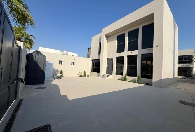 956486 - Property Image 2