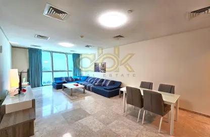 صورة لـ غرفة المعيشة / غرفة الطعام شقة - 2 غرف نوم - 3 حمامات للايجار في برج زجزاج  ب - أبراج زجزاج - الخليج الغربي - الدوحة ، صورة رقم 1