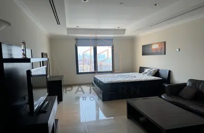 Apartment - Studio - 1 Bathroom for rent in Porto Arabia - The Pearl Island - Doha