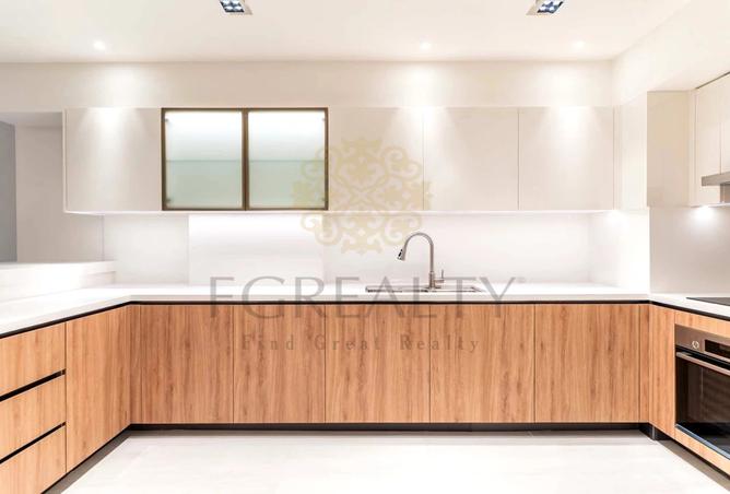 972575 - Property Image 3