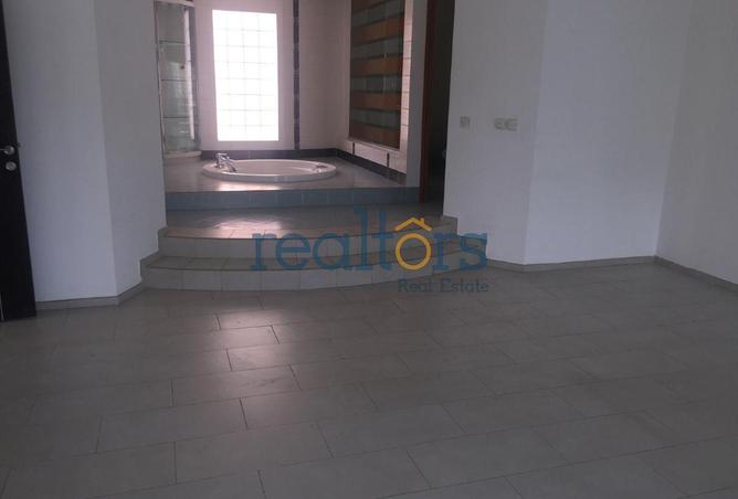 942842 - Property Image 2