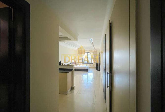 840529 - Property Image 2