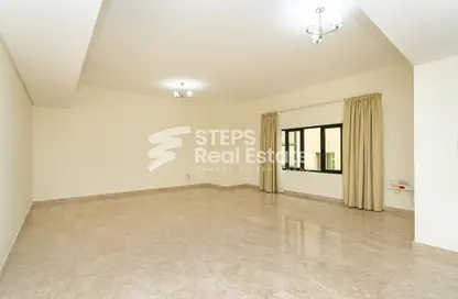 Apartment - 2 Bedrooms - 2 Bathrooms for rent in Al Mansoura - Al Mansoura - Doha