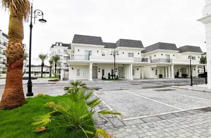 Villa - 4 Bedrooms - 6 Bathrooms for rent in Les Maisons Blanches - Lusail