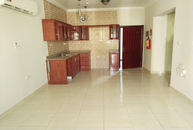 985212 - Property Image 2