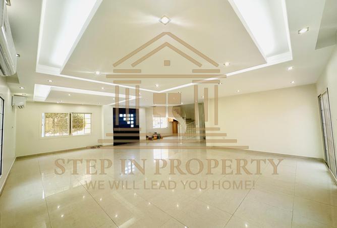 903165 - Property Image 3