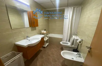 Bathroom image for: Apartment - 1 Bedroom - 1 Bathroom for rent in Lusail City - Lusail, Image 1