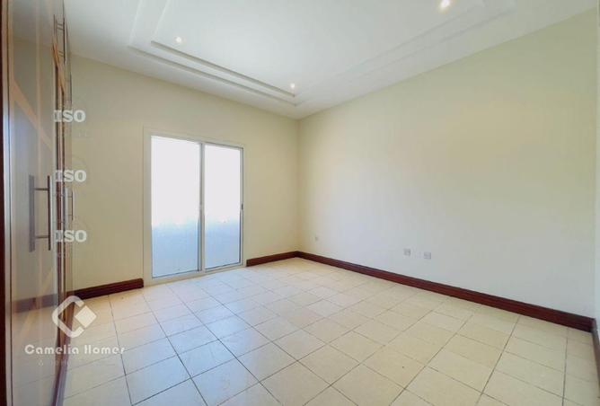 996385 - Property Image 2