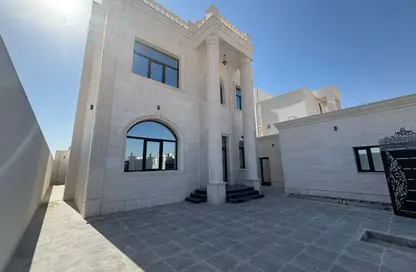 فيلا - 8 غرف نوم - 8 حمامات للبيع في Al Sakhama - الدوحة