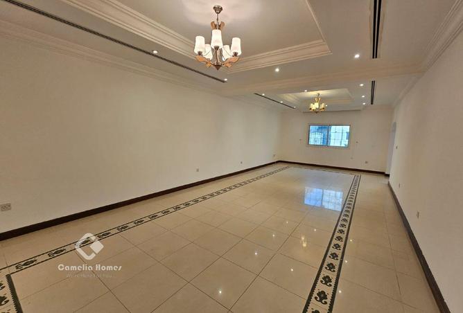 929357 - Property Image 3