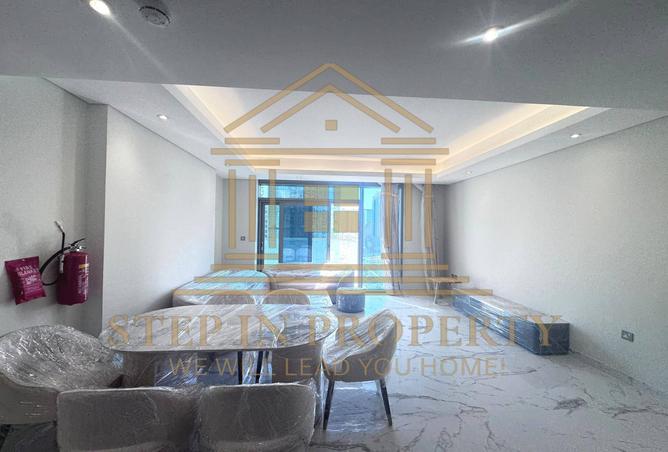 981865 - Property Image 2