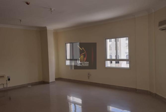 889189 - Property Image 3
