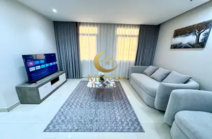 شقة - 2 غرف نوم - 3 حمامات للايجار في شارع عاصم بن عمر - المنصورة - الدوحة