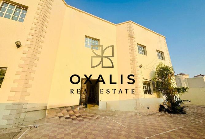 979422 - Property Image 2