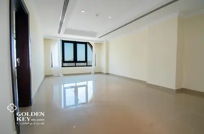 Apartment - 1 Bedroom - 2 Bathrooms for rent in East Porto Drive - Porto Arabia - The Pearl Island - Doha