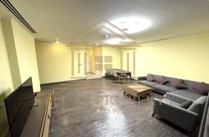 Apartment - 2 Bedrooms - 3 Bathrooms for rent in Thabit Bin Zaid Street - Al Mansoura - Doha