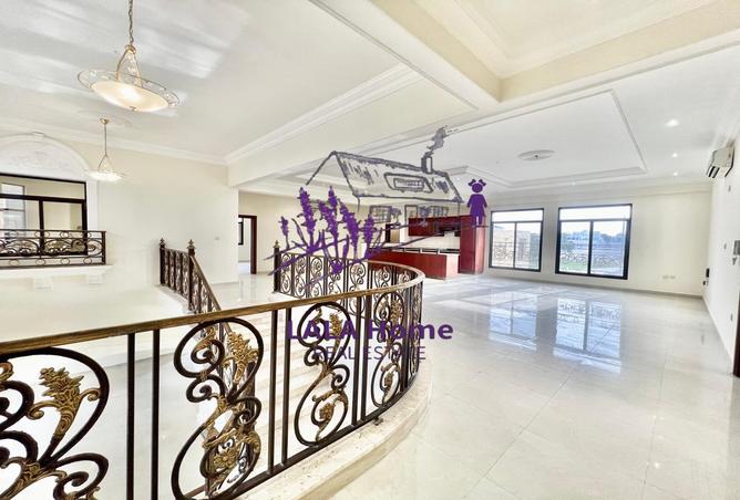 890404 - Property Image 2