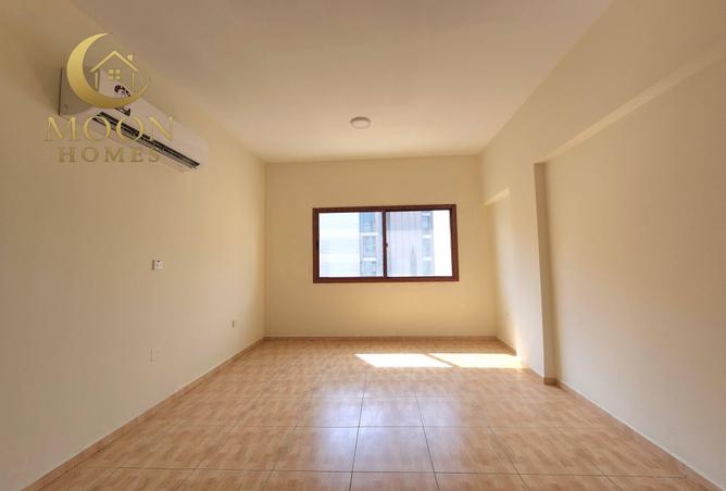 982961 - Property Image 3