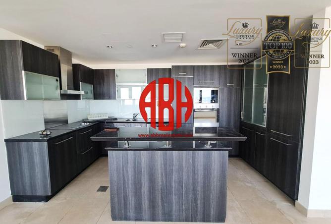 927895 - Property Image 2