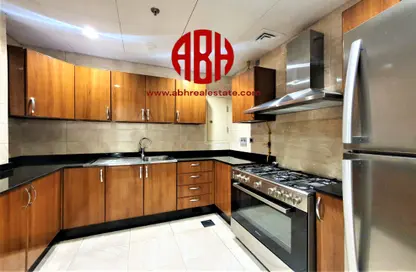 Kitchen image for: Apartment - 2 Bedrooms - 3 Bathrooms for rent in Marina Residence 16 - Marina District - Lusail, Image 1