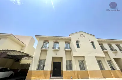مجمع سكني - 5 غرف نوم - 4 حمامات للايجار في شارع وادي الشاهينيا - عين خالد - الدوحة