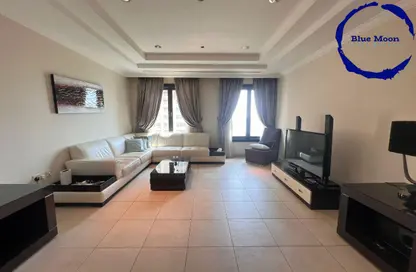 Apartment - 1 Bedroom - 2 Bathrooms for rent in East Porto Drive - Porto Arabia - The Pearl Island - Doha