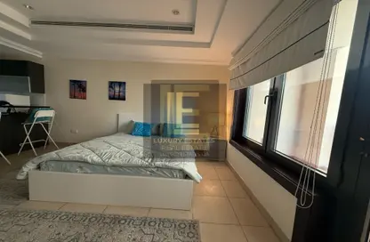 Apartment - Studio - 1 Bathroom for rent in Porto Arabia - The Pearl Island - Doha