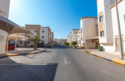 شقة - غرفة نوم - 1 حمام للايجار في 32 قرية إزدان - قرية إزدان - الوكرة