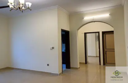 Apartment - 2 Bedrooms - 2 Bathrooms for rent in Umm Ghuwailina 4 - Umm Ghuwailina - Doha