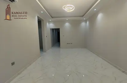 Apartment - 1 Bedroom - 1 Bathroom for rent in Umm Ghuwailina 4 - Umm Ghuwailina - Doha