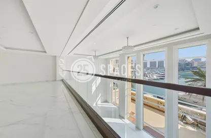 Apartment - 4 Bedrooms - 5 Bathrooms for sale in Porto Arabia Townhouses - Porto Arabia - The Pearl Island - Doha Apartment - 4 Bedrooms - 5 Bathrooms for sale in Porto Arabia Townhouses - Porto Arabia - The Pearl Island - Doha