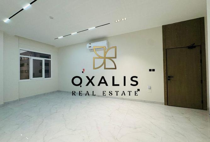 1002383 - Property Image 2