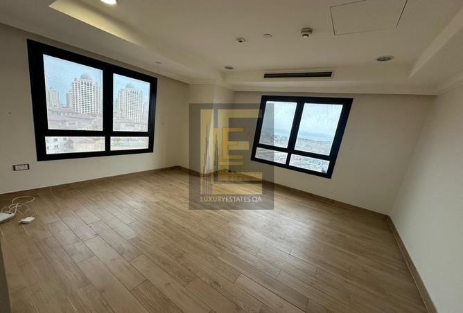 833535 - Property Image 2