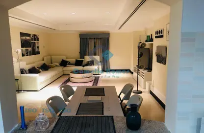 صورة لـ غرفة المعيشة / غرفة الطعام شقة - غرفة نوم - 3 حمامات للايجار في طريق بورتو الشرقي - بورتو أرابيا - جزيرة اللؤلؤة - الدوحة ، صورة رقم 1