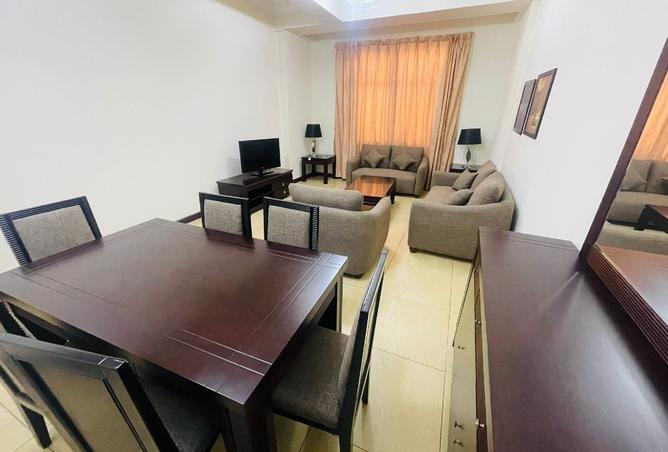 960909 - Property Image 2